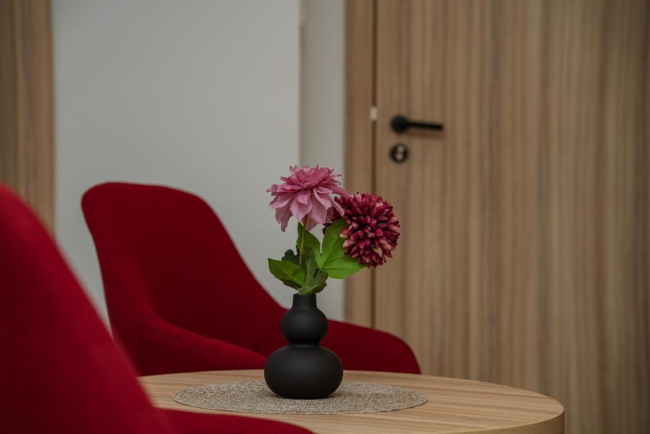 Maestro - Rooms & Restaurant Vukovar Ngoại thất bức ảnh