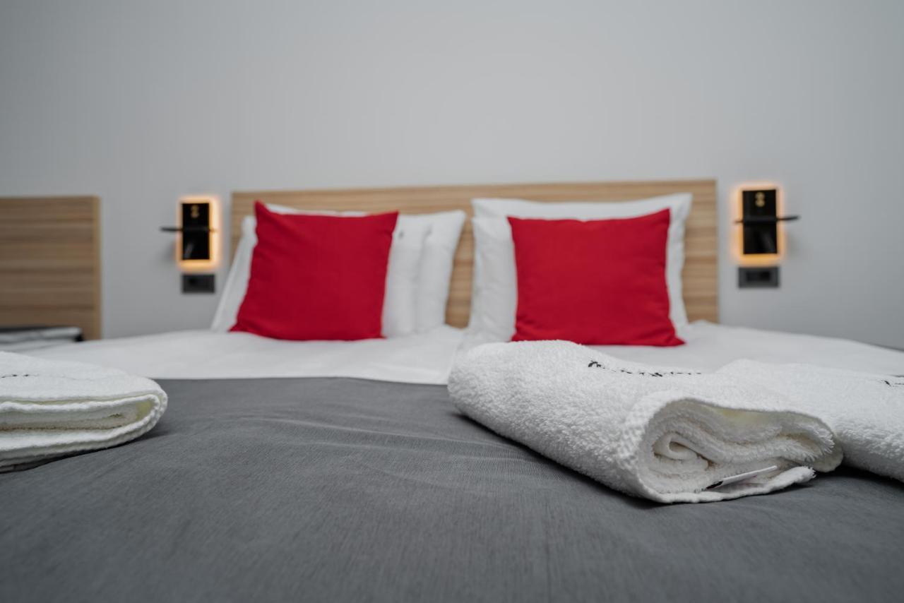 Maestro - Rooms & Restaurant Vukovar Ngoại thất bức ảnh