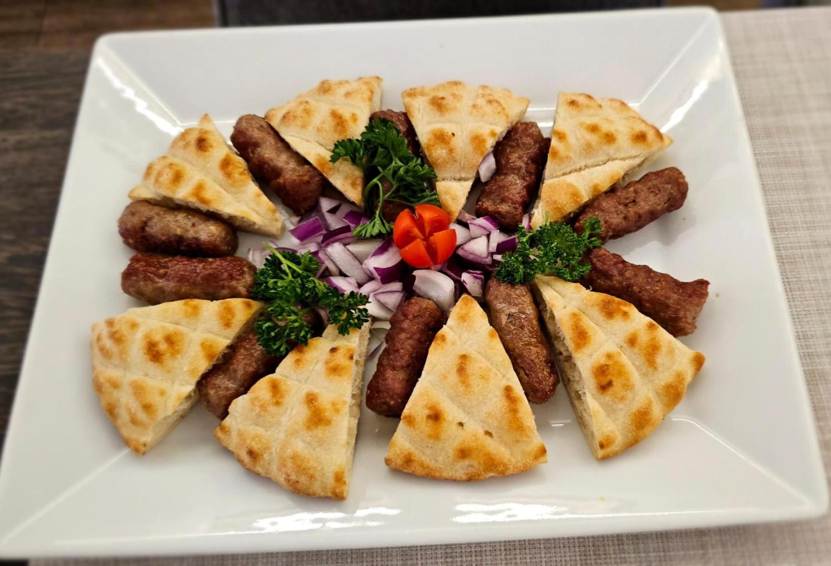 Maestro - Rooms & Restaurant Vukovar Ngoại thất bức ảnh